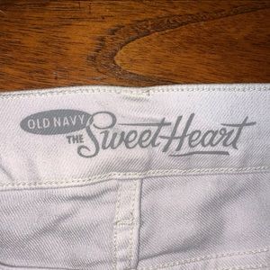 White Old Navy Sweetheart Jean Capris